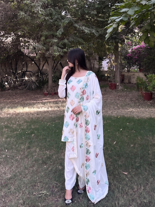SOFT CHIFFON MULTI THREAD 3PCS UNSTICH DRESS (white)