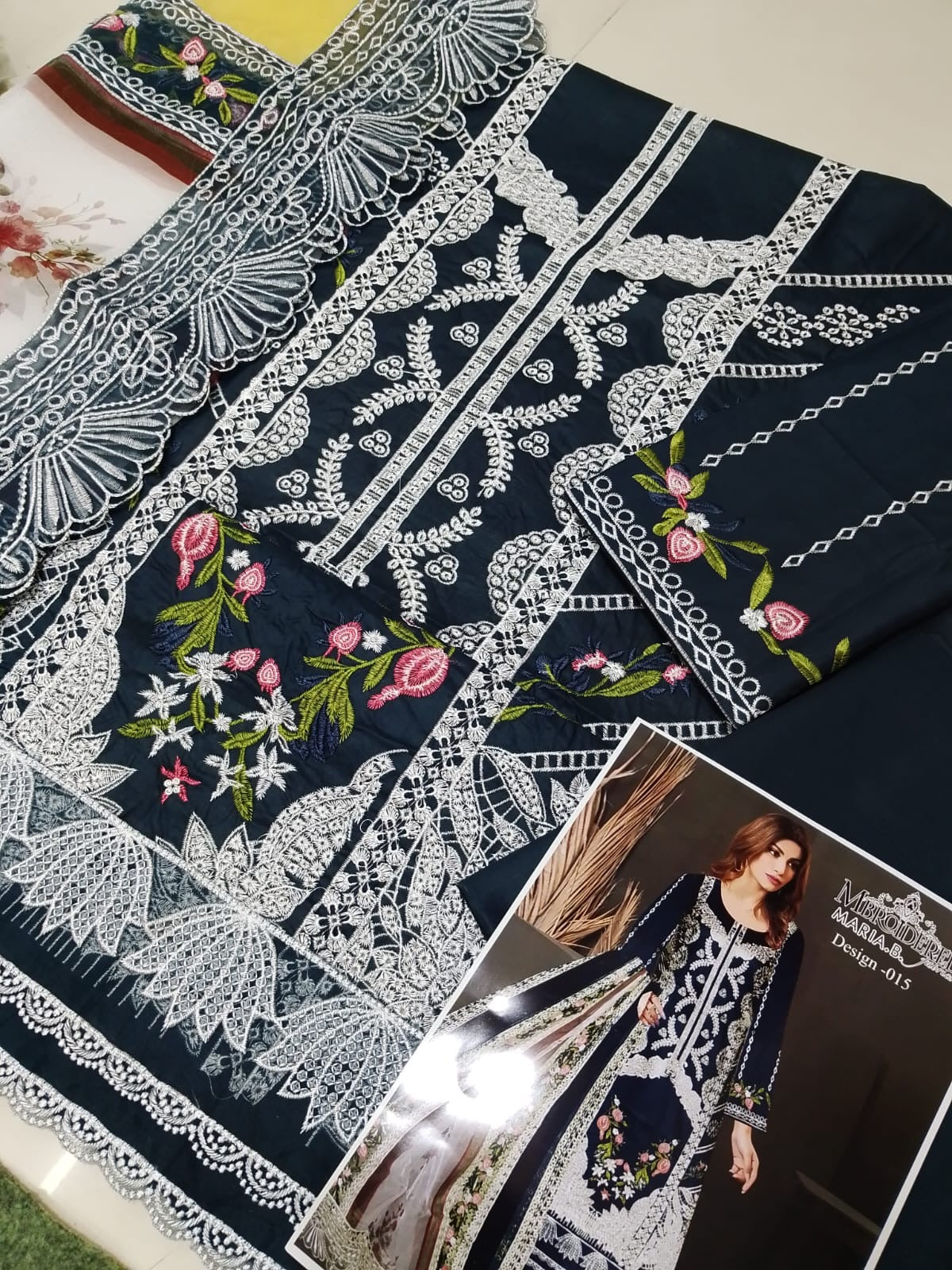 Crimson Lawn cotton Embroidery 3pcs collection unstich