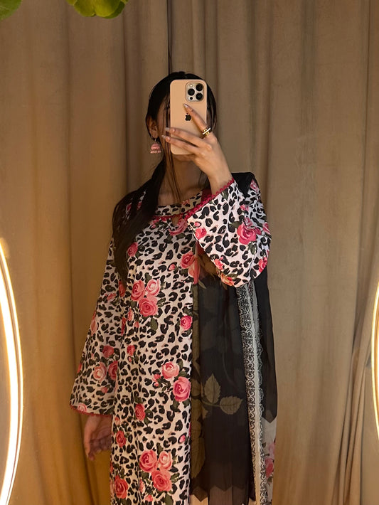 Summer Digital printed swiss lawn unstich 3pcs (Cheeta)
