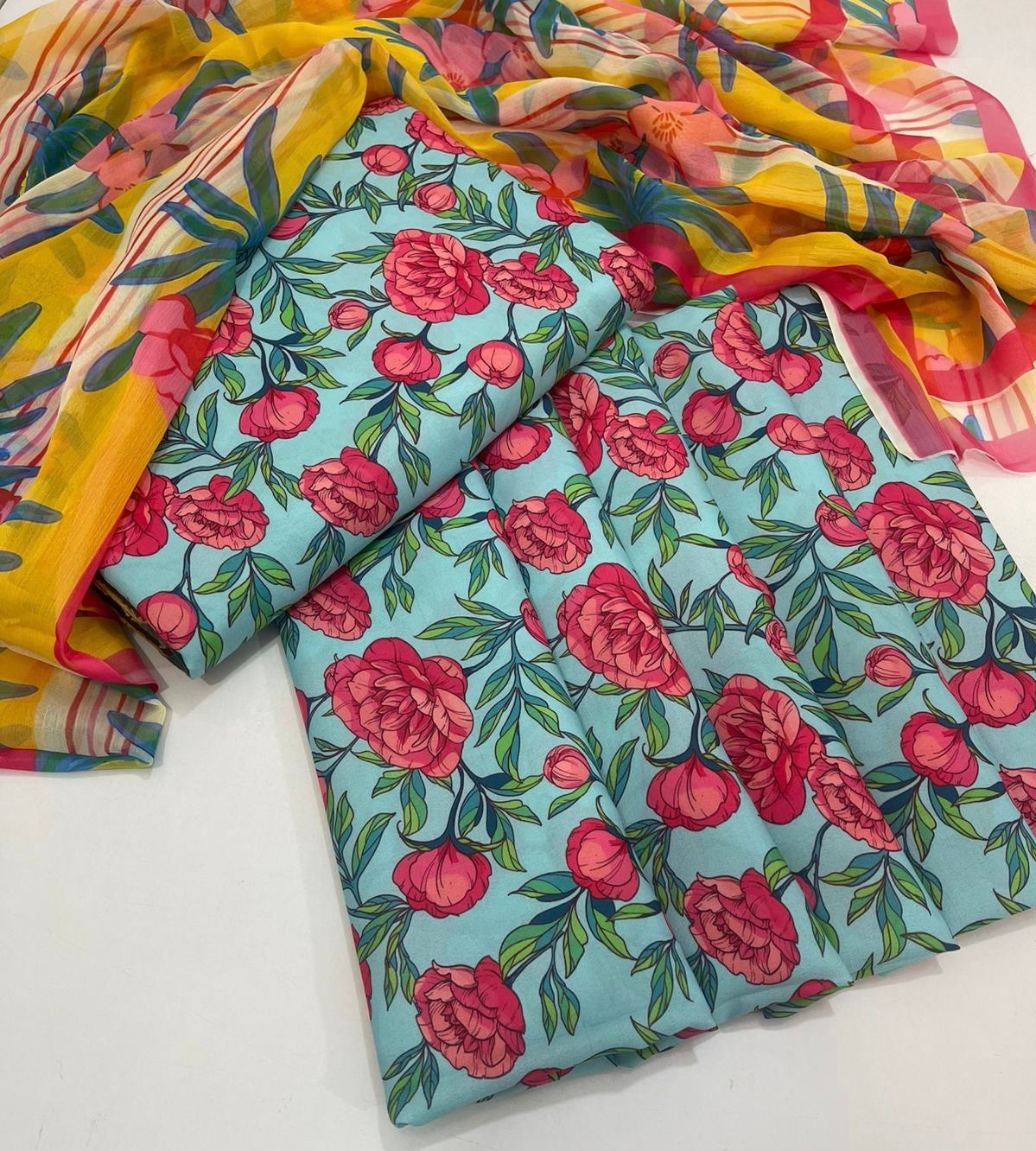 Digital Printed 3 Piece Swiss Lawn With chiffon Dupatta